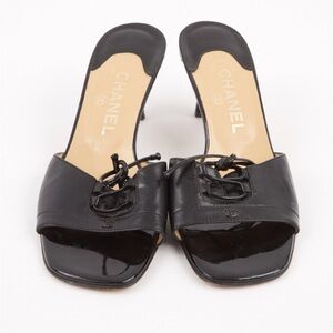 VINTAGE CHANEL CORSET HEELS SIZE 8 GREAT CONDITION BLACK COLOR